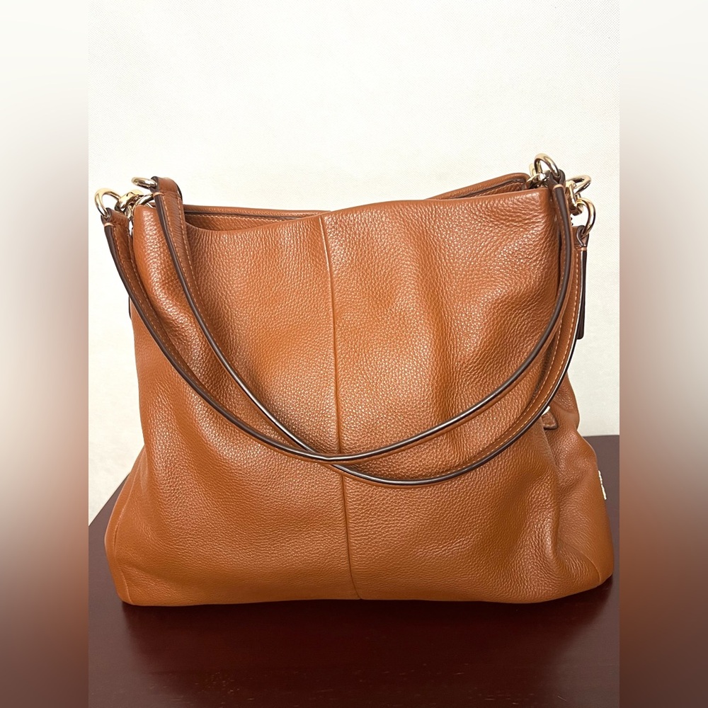 COACH MADISON
LEATHER PHOEBE LIGHT GOLD BRIGHT MANDARIN
F26224